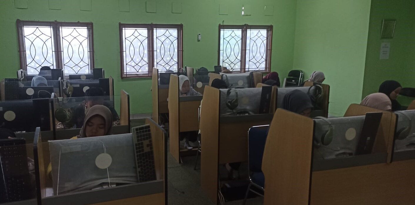 Awal Desember Di Laksanakan Ujian Kompetensi Bahasa Inggris Di Lab. UPT Bahasa IAIN SAS Babel