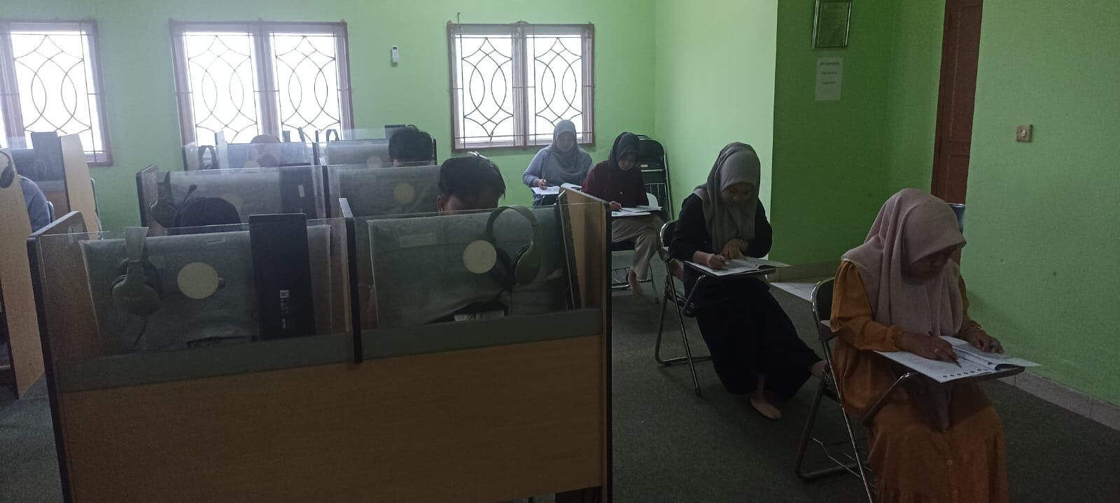 Pelaksanaan Ujian Kompetensi Bahasa Inggris di Minggu Pertama dan Kedua Bulan Mei 2025