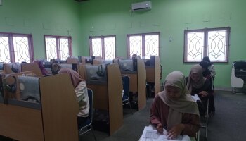 Ujian Kompetensi Bahasa Inggris Pada Awal Januari Tahun 2025 di UPT Bahasa